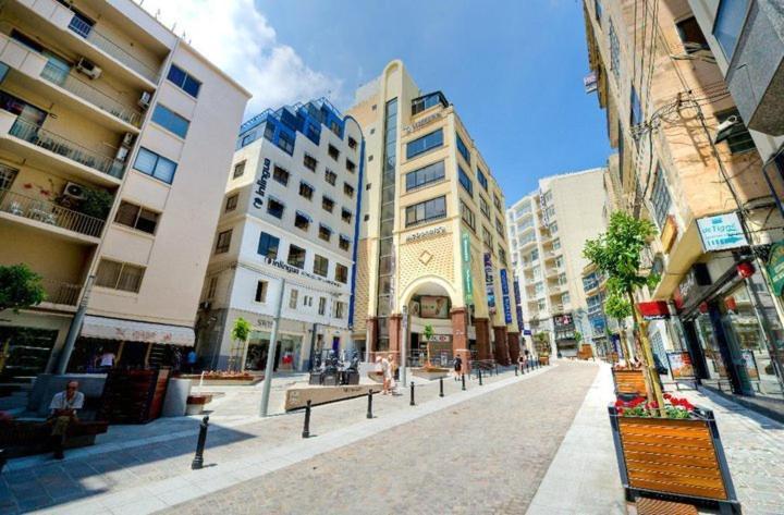 Deluxe Apartment With Valletta And Harbour Views Слима Экстерьер фото